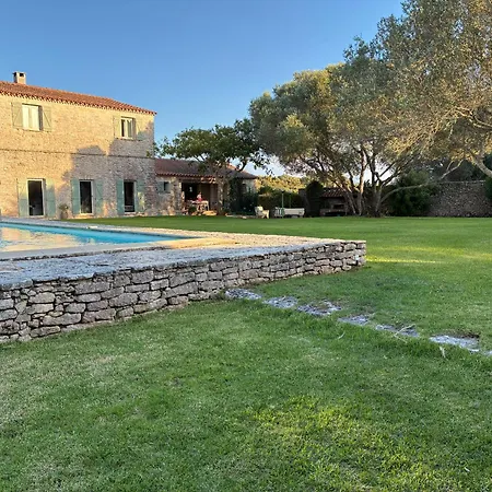 Chateau Balesi * بونيفَسْيو